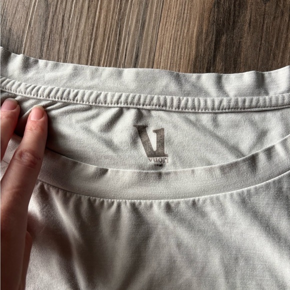 Vuori Light Gray T-Shirt - Picture 3 of 5